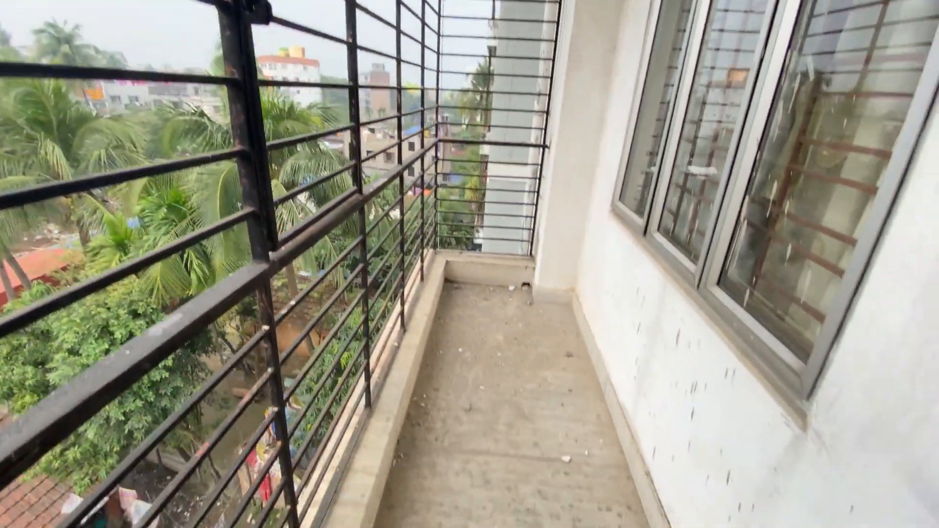 Utthan Apartment | 3BHK Resale Apartment | Chinar Park Crossing